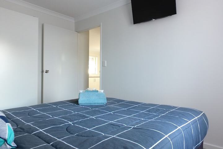 Room 6 of 89