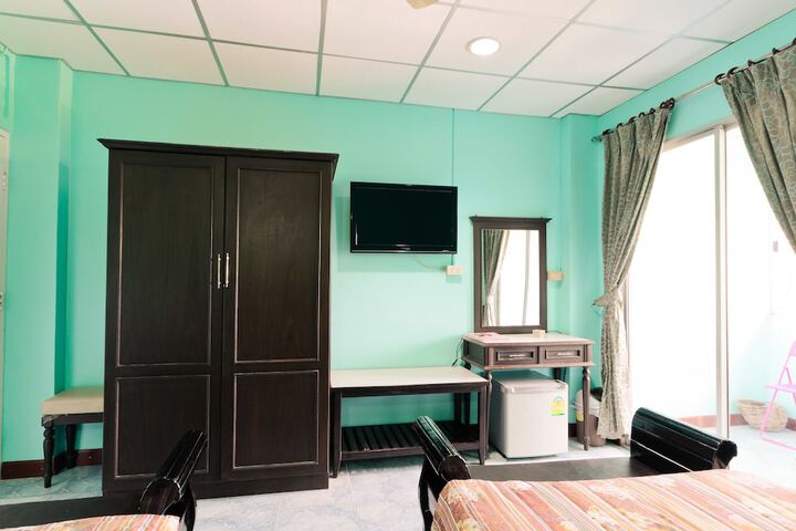 Room 18 of 50