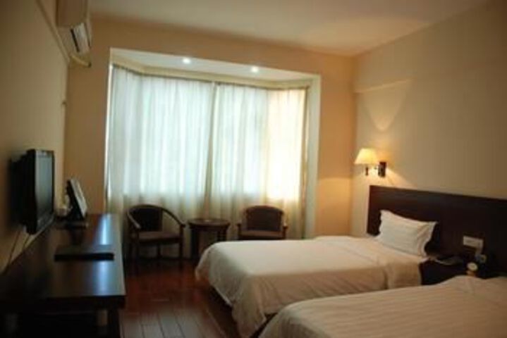 Room 21 of 43
