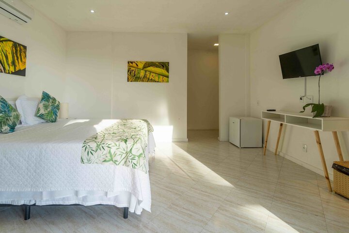 Room 26 of 65