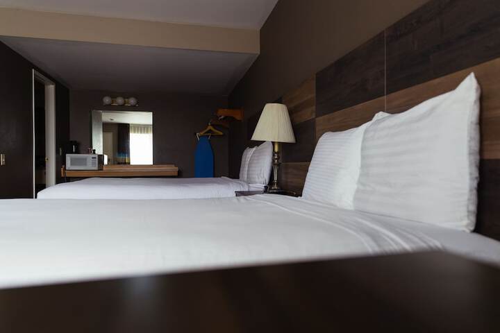 Executive Queen Bed (7 of 19)