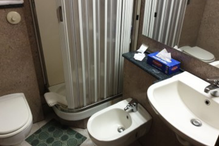 Room 17 of 47