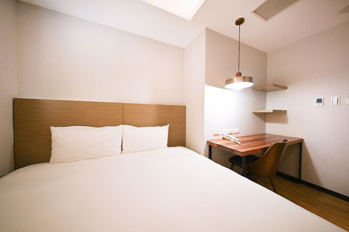 Room 34 of 75