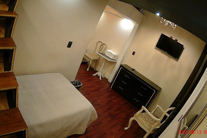 Room 68 of 152