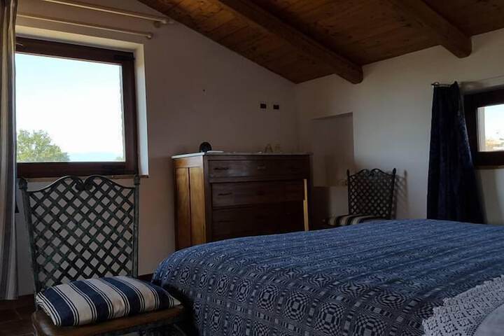 Room 25 of 31