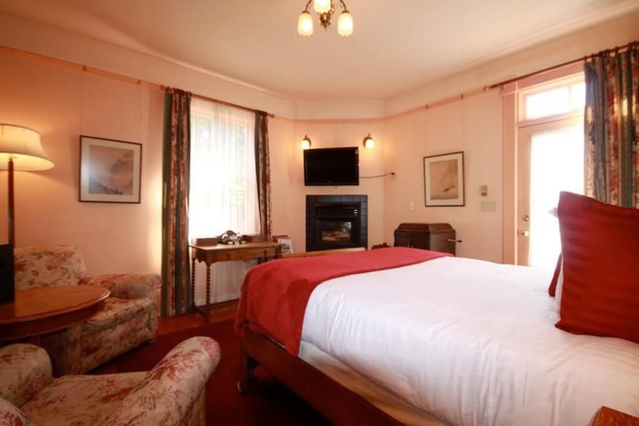 Room 12 of 60