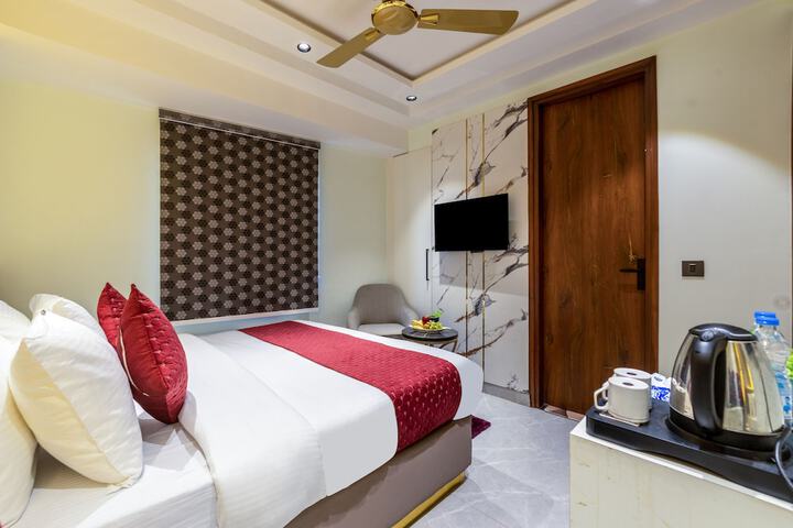Room 50 of 95