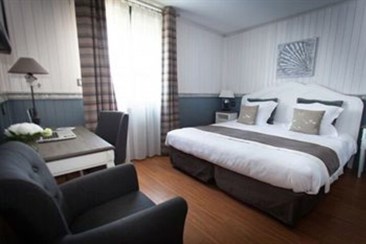 Room 10 of 27