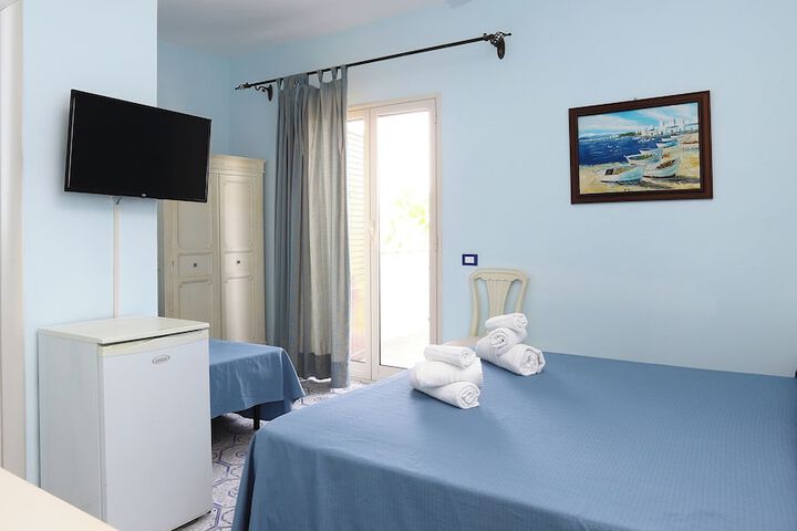 Room 10 of 62