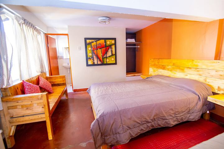 Room 33 of 47