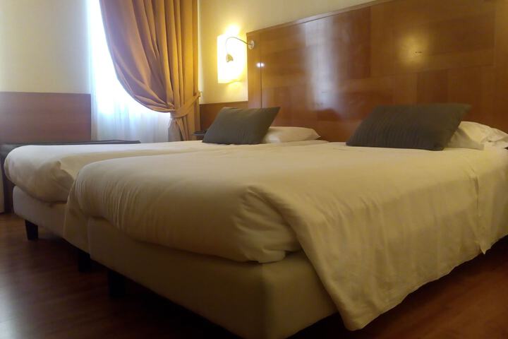 Room 13 of 111