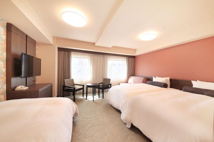 Room 12 of 43