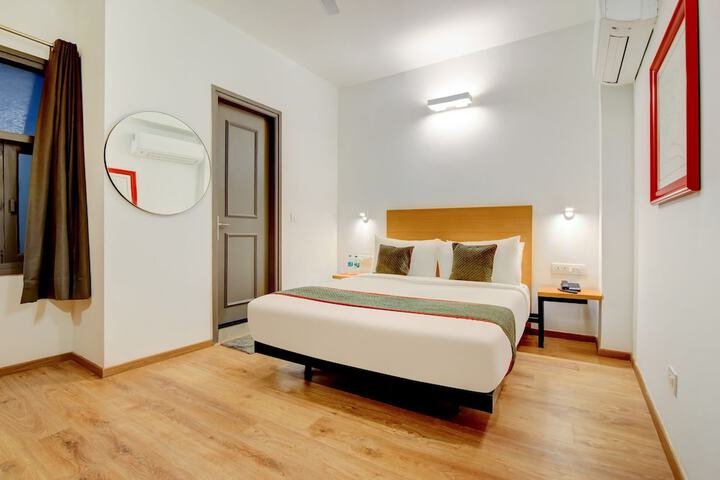 Room 15 of 44
