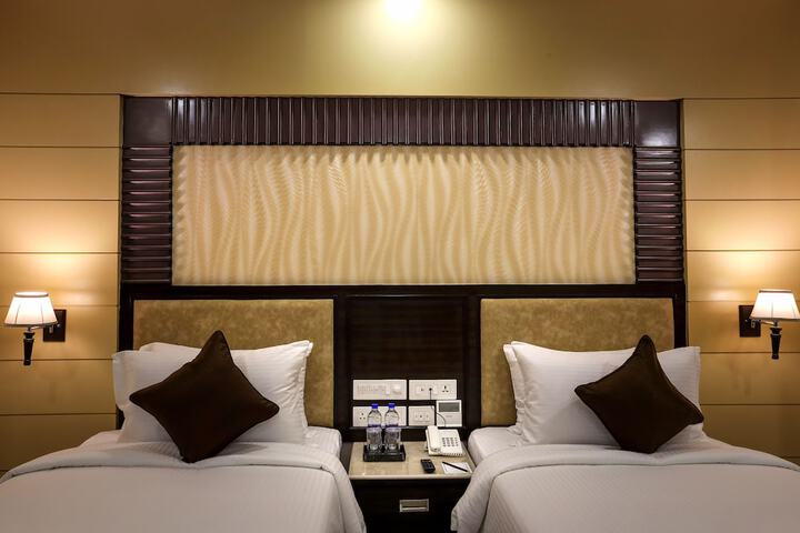 Room 5 of 22