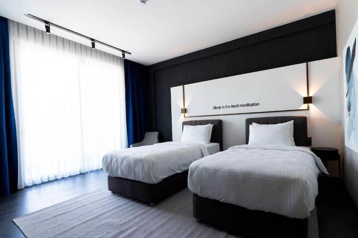 Room 14 of 46