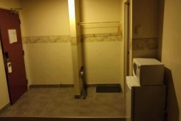 Room 11 of 26