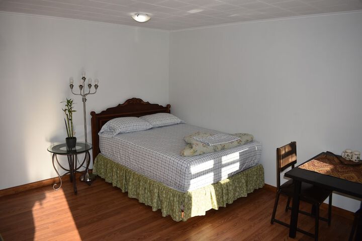 Room 10 of 25