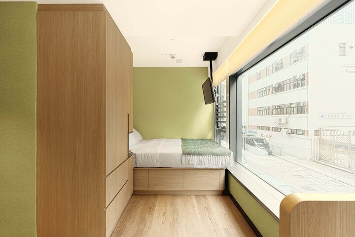 Room 22 of 80