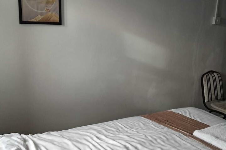 Room 51 of 156