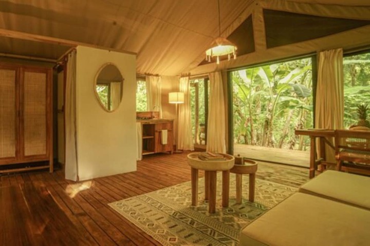 Room 9 of 75