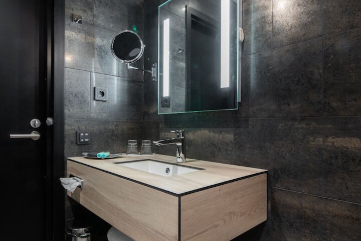 Clean Restrooms