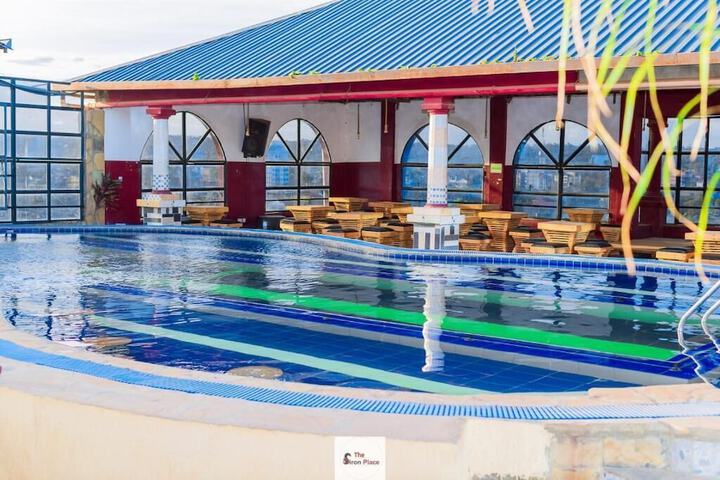 Pool 17 of 28