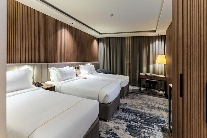 Room 4 of 86