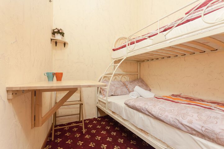 Room 10 of 37