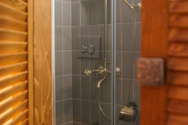 Room 19 of 28