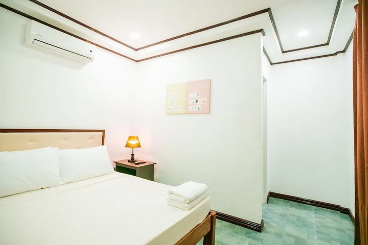 Room 3 of 13