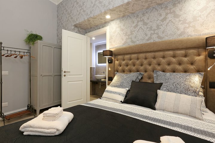 Room 6 of 40