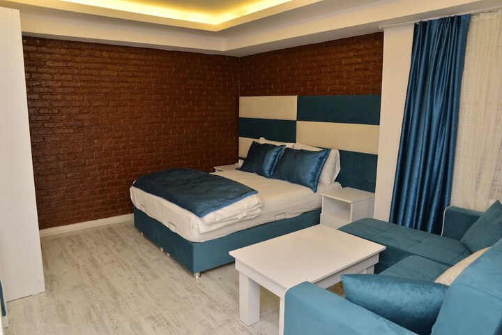 Room 15 of 31
