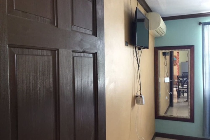 Room 12 of 19