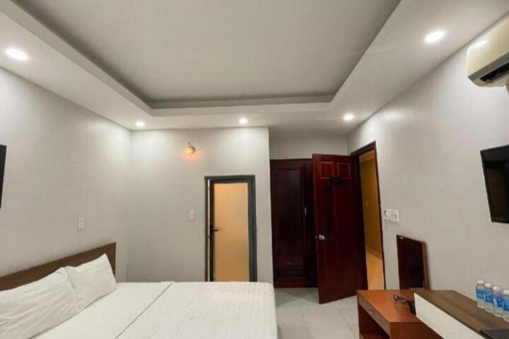 Photo 12