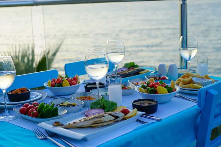 Dining 33 of 152