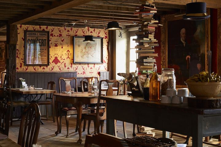 Dining 54 of 85