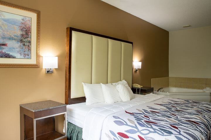 Standard | King Bed (3 of 15)