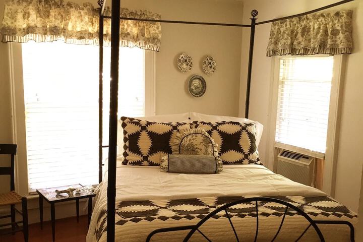 Room 7 of 68