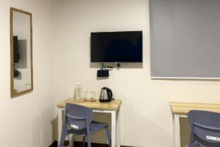 Room 13 of 24