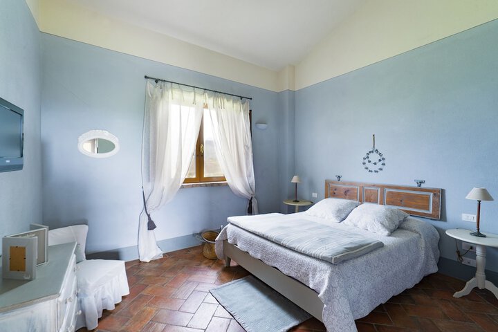 Room 9 of 70