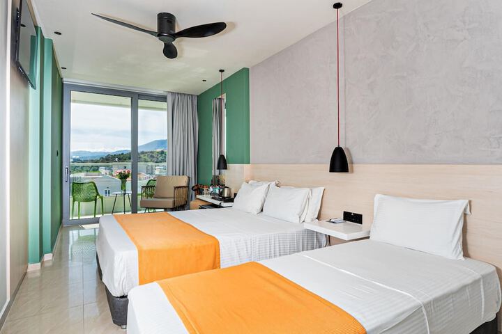 Room 36 of 121