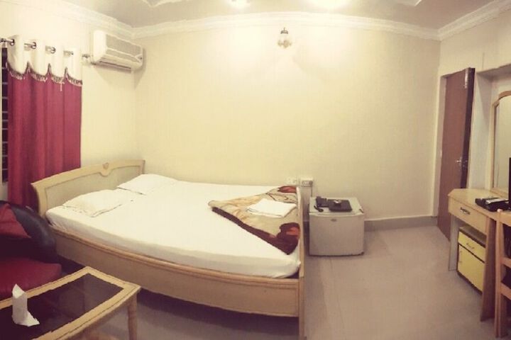 Room 2 of 13