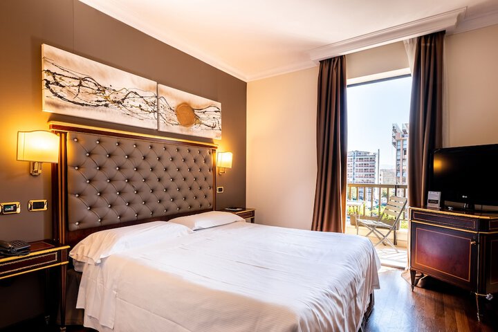 Room 58 of 185