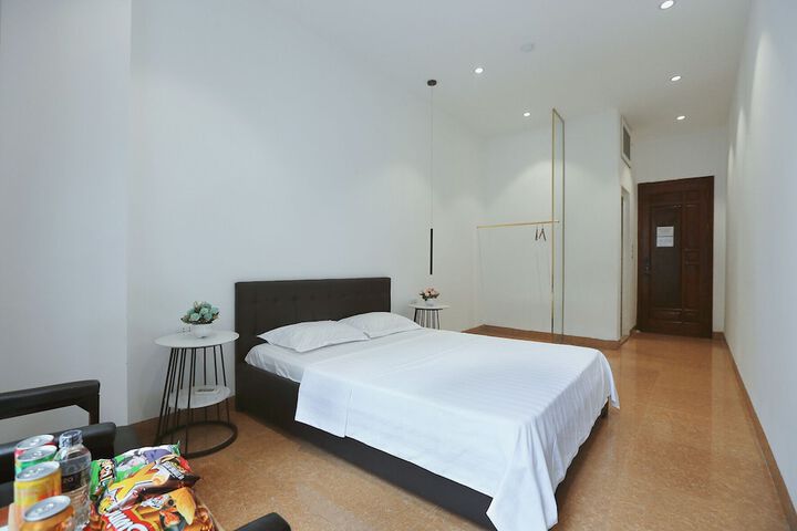 Room 21 of 41