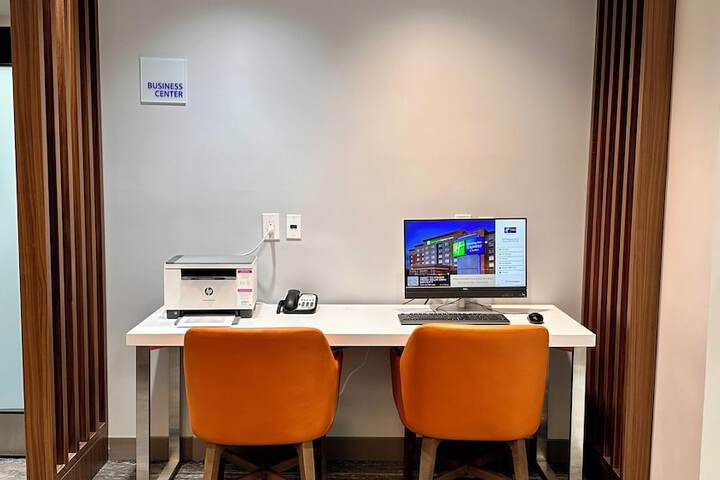 Business Center 49 of 53