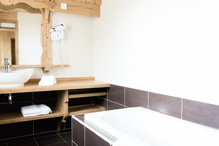 Room 19 of 39