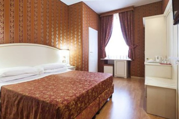 Room 40 of 63