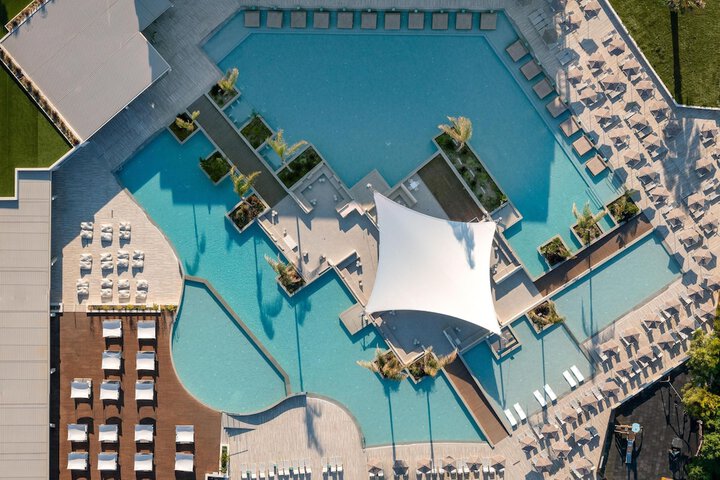 Pool 38 of 63