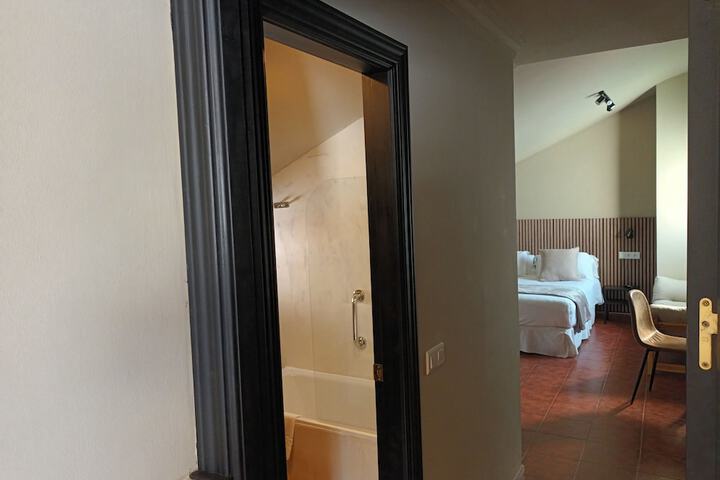 Room 19 of 46
