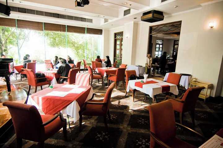 Dining 54 of 79